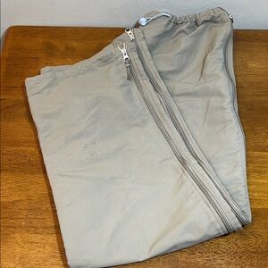NIKE Men's Lightweight full-Zip-Detail Pants in Light Khaki Size MEDIUM